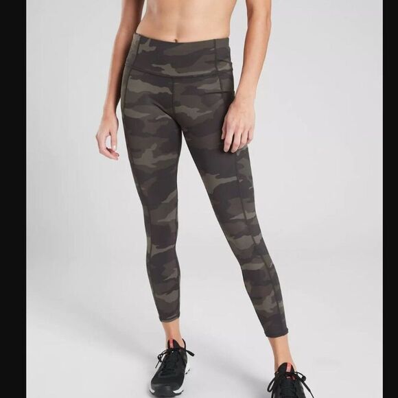 Athleta Camo Contender 7/8 Tight Size XL - Picture 1 of 12